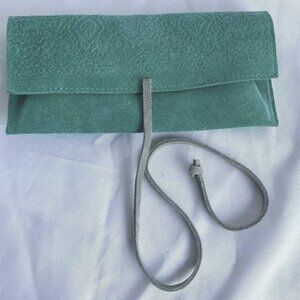 Teal Blue Green Suede Jewelry Pouch Holder Wallet Style Embossed Unbranded Nice